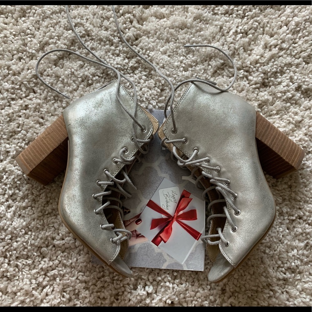Chinese Laundry Silver Metallic Ankle Bootie